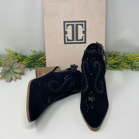 Ivanka Trump Shoes - Ivanka Trump Dora Block-Heel Booties Size 10